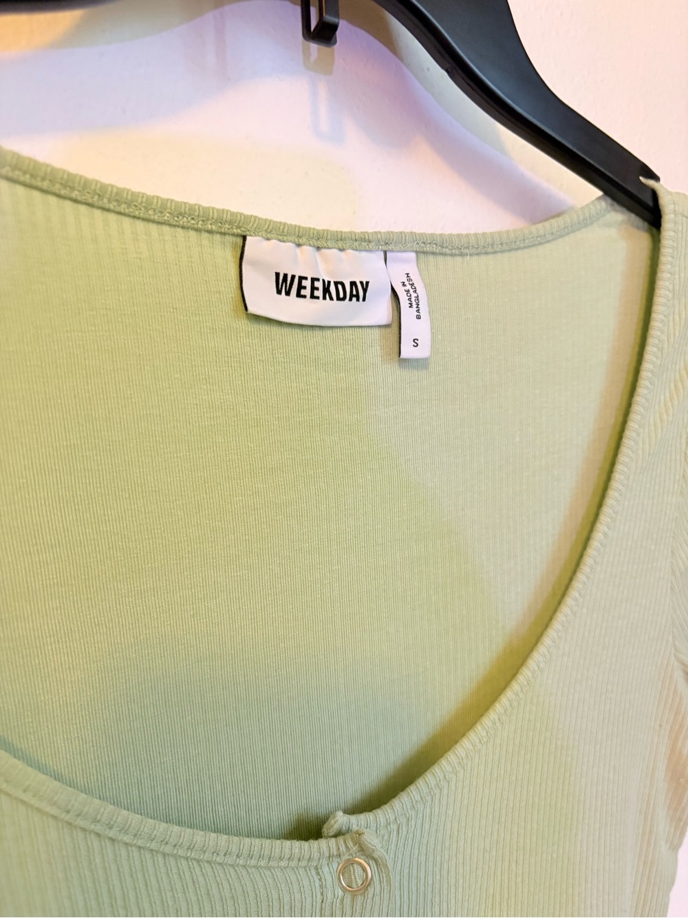 Weekday Mint Green Ribbed Button-Front Crop Top - Picture 3 of 3